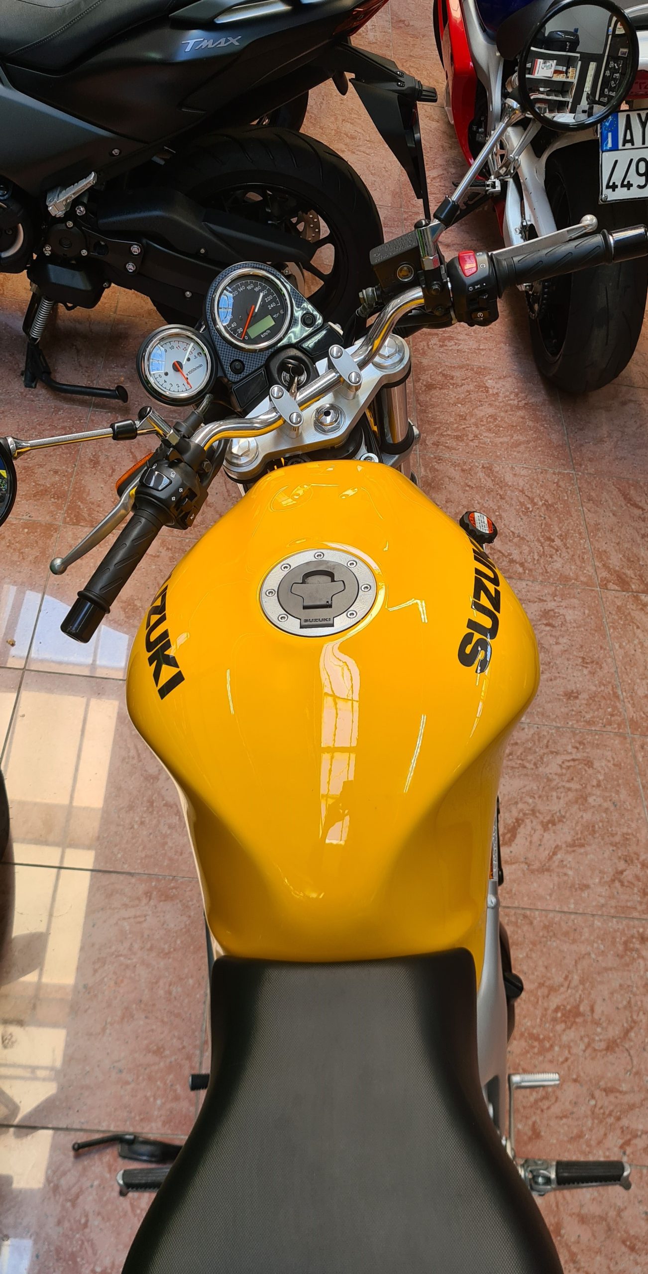 Suzuki SV 650 (1999 - 02) - immagine 2